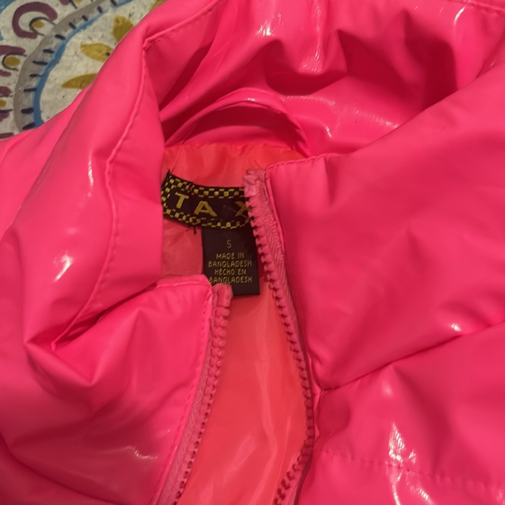 Size small - Picture 3 of 3